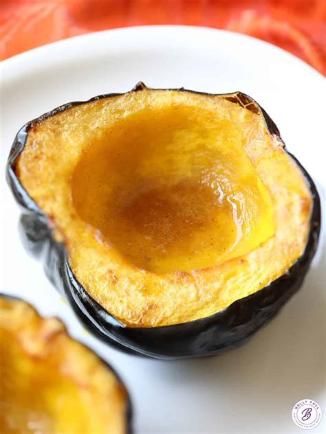 How many protein are in baked acorn squash - calories, carbs, nutrition