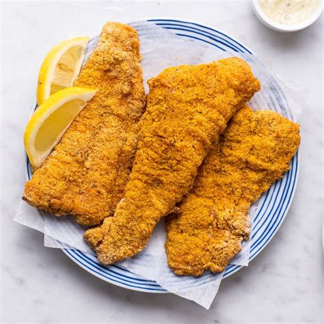 How many protein are in baked catfish - calories, carbs, nutrition