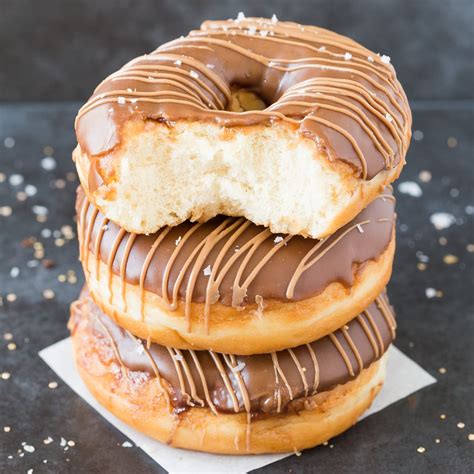 How many protein are in baked doughnuts - calories, carbs, nutrition