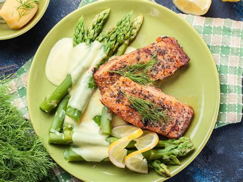 How many protein are in baked salmon with asparagus - calories, carbs, nutrition