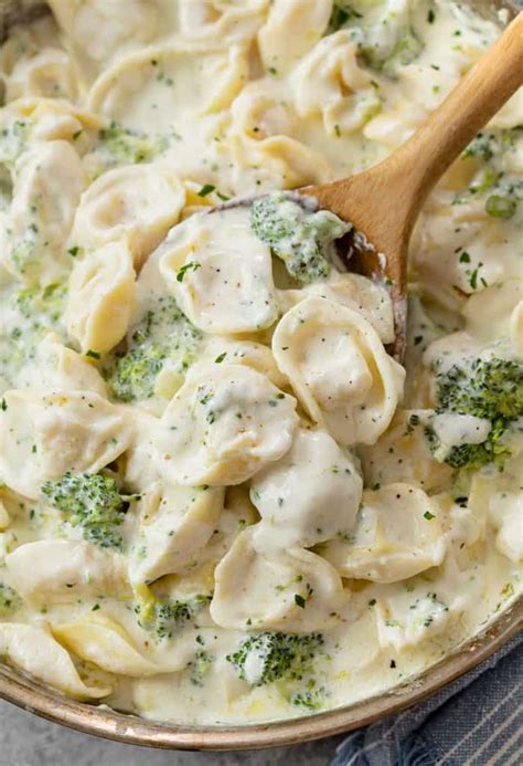 How many protein are in baked tortellini with alfredo sauce - calories, carbs, nutrition