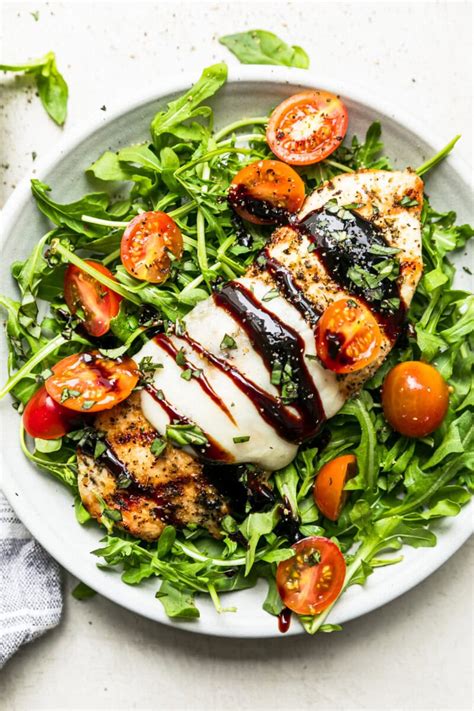 How many protein are in balsamic caprese chicken - calories, carbs, nutrition