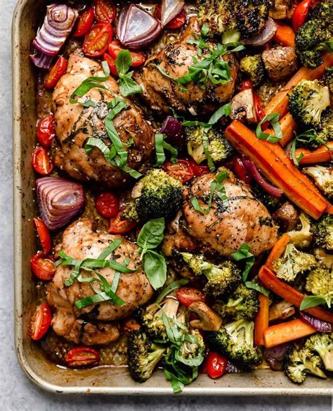 How many protein are in balsamic chicken and vegetables - calories, carbs, nutrition