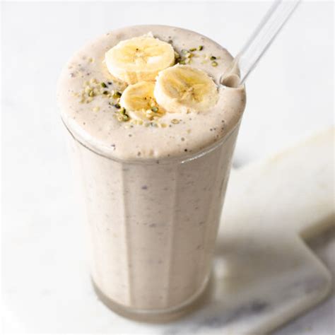 How many protein are in banana frozen yogurt smoothie - calories, carbs, nutrition