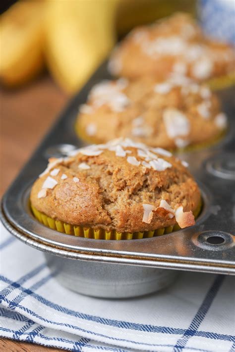 How many protein are in banana muffin - calories, carbs, nutrition