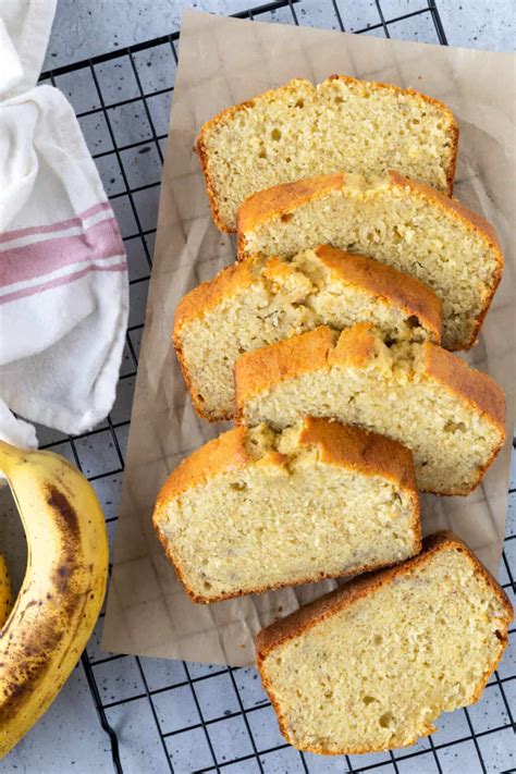 How many protein are in banana pound cake - calories, carbs, nutrition