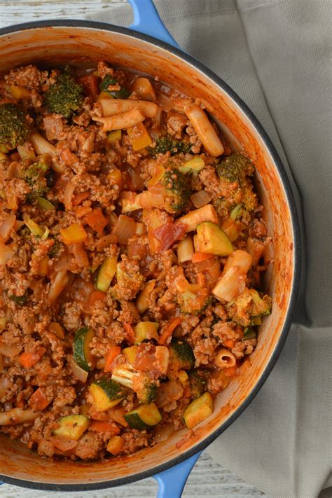 How many protein are in beef bolognese with vegetables medium - calories, carbs, nutrition