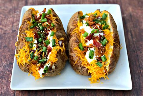 How many protein are in beef chili baked stuffed potato plate - calories, carbs, nutrition