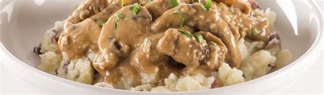 How many protein are in beef stroganoff over mashed red potatoes - calories, carbs, nutrition