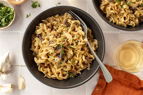 How many protein are in beef top round stroganoff 6 oz - calories, carbs, nutrition