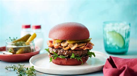How many protein are in beef-mushroom blend bacon cheeseburger - calories, carbs, nutrition