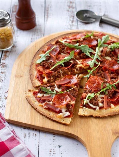 How many protein are in bene meat lovers pizza - calories, carbs, nutrition