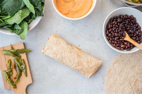 How many protein are in black bean hummus wrap on white lavash - calories, carbs, nutrition