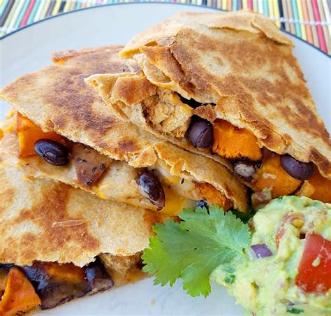 How many protein are in black bean quesadilla - calories, carbs, nutrition