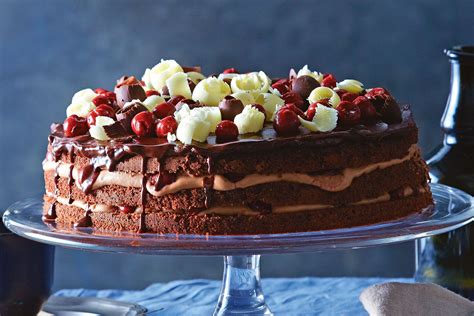 How many protein are in black forest torte - calories, carbs, nutrition