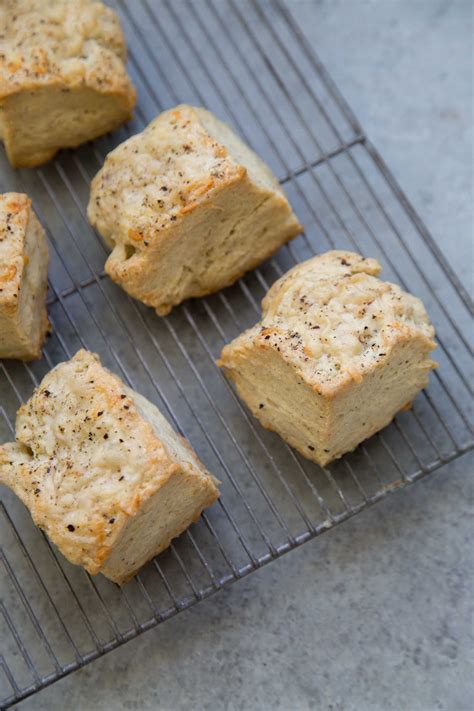 How many protein are in black pepper and cheese biscuit (35277.0) - calories, carbs, nutrition