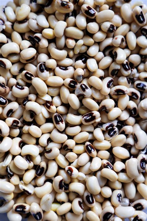 How many protein are in black-eyed pea salad - calories, carbs, nutrition