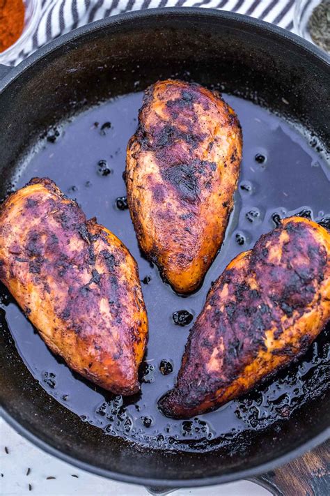 How many protein are in blackened chicken breast - food on demand - calories, carbs, nutrition