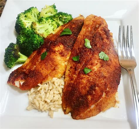 How many protein are in blackened red snapper - calories, carbs, nutrition