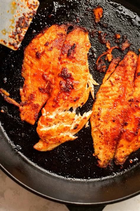 How many protein are in blackened tilapia - calories, carbs, nutrition