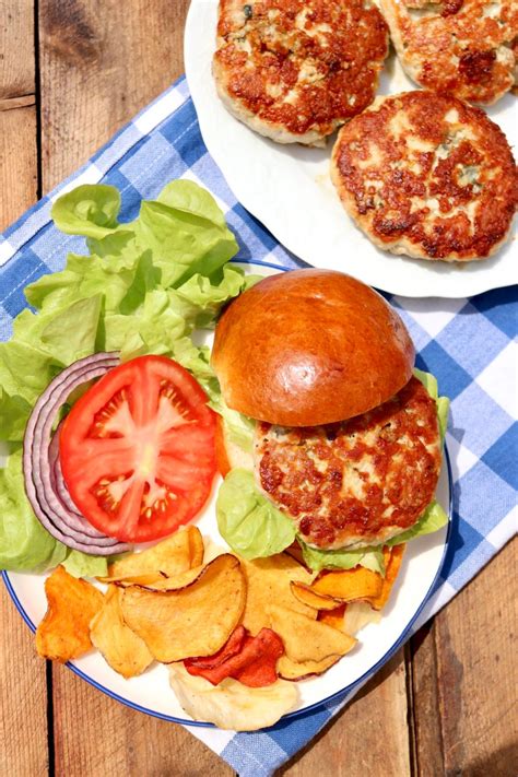 How many protein are in blue cheese turkey burger - calories, carbs, nutrition