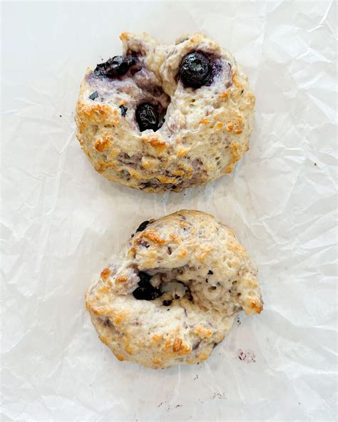 How many protein are in blueberry bagel - calories, carbs, nutrition