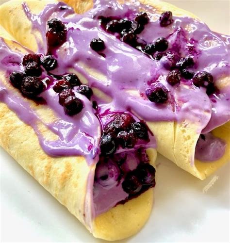 How many protein are in blueberry crepes - calories, carbs, nutrition