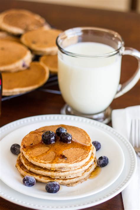 How many protein are in blueberry flax pancakes - calories, carbs, nutrition