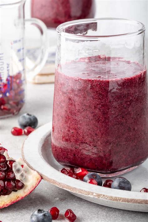 How many protein are in blueberry pomegranate smoothie mix (86045.0) - calories, carbs, nutrition