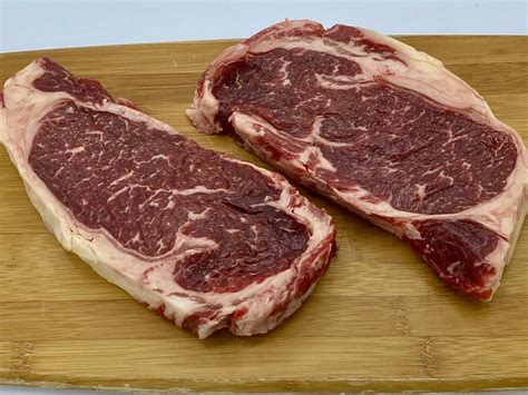 How many protein are in boneless beef ribeye steak - calories, carbs, nutrition
