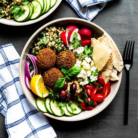 How many protein are in bowl grains falafel millet vegetable - calories, carbs, nutrition