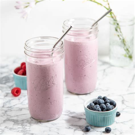 How many protein are in breakfast smoothie - calories, carbs, nutrition