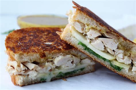 How many protein are in brie melt sandwich - calories, carbs, nutrition