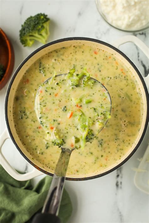 How many protein are in broccoli and cheese soup - calories, carbs, nutrition