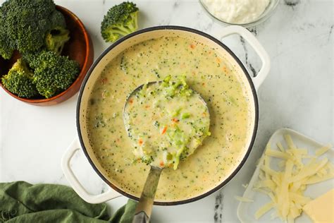 How many protein are in broccoli cheese golden soup - calories, carbs, nutrition