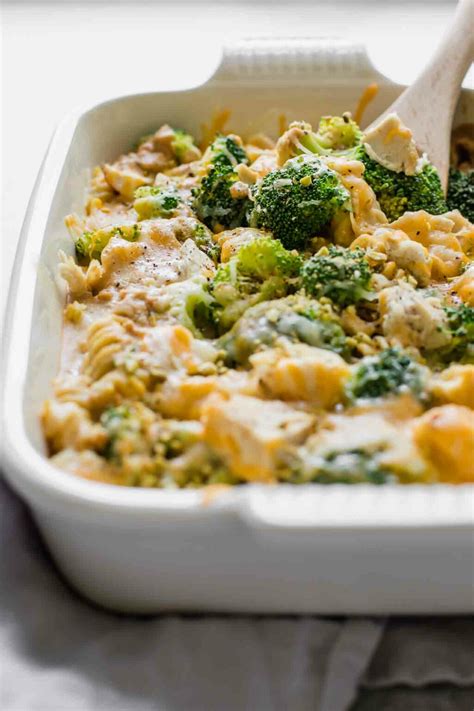 How many protein are in broccoli cheese pasta casserole - calories, carbs, nutrition