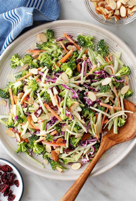 How many protein are in broccoli slaw - calories, carbs, nutrition