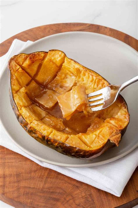 How many protein are in brown sugar baked acorn squash - calories, carbs, nutrition