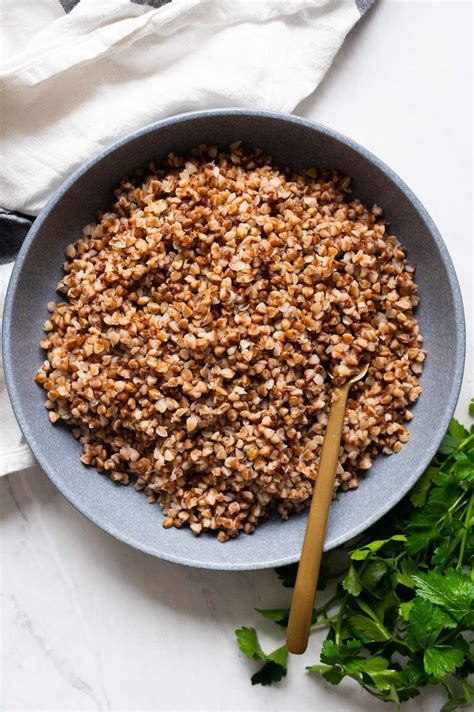 How many protein are in buckwheat groats - roasted, cooked (kasha) - calories, carbs, nutrition