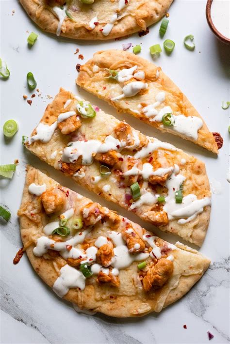 How many protein are in buffalo chicken flatbread pizza - calories, carbs, nutrition