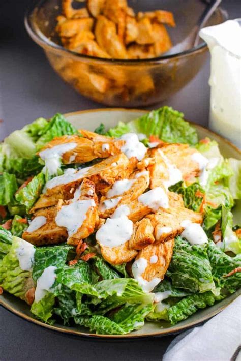 How many protein are in buffalo chicken hand tossed salad - calories, carbs, nutrition