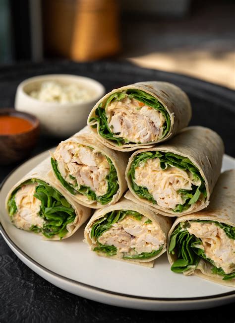How many protein are in buffalo chicken wrap he - calories, carbs, nutrition