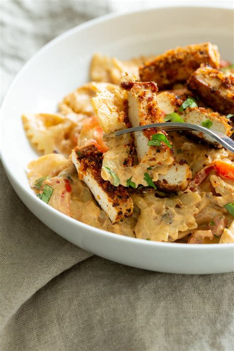 How many protein are in cajun tofu pasta - calories, carbs, nutrition