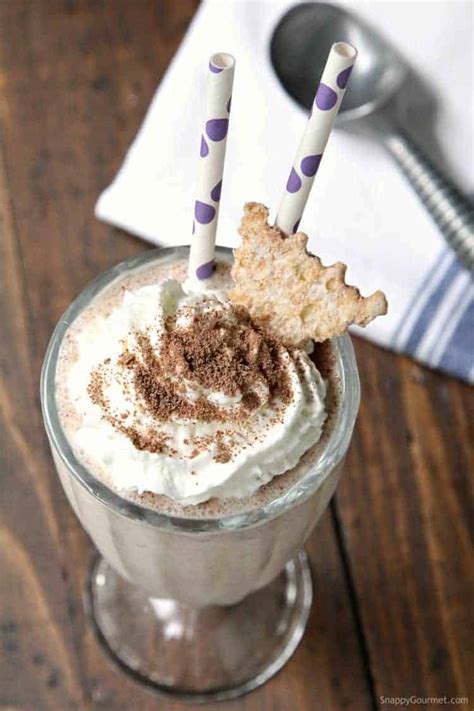 How many protein are in cannoli milkshake - calories, carbs, nutrition