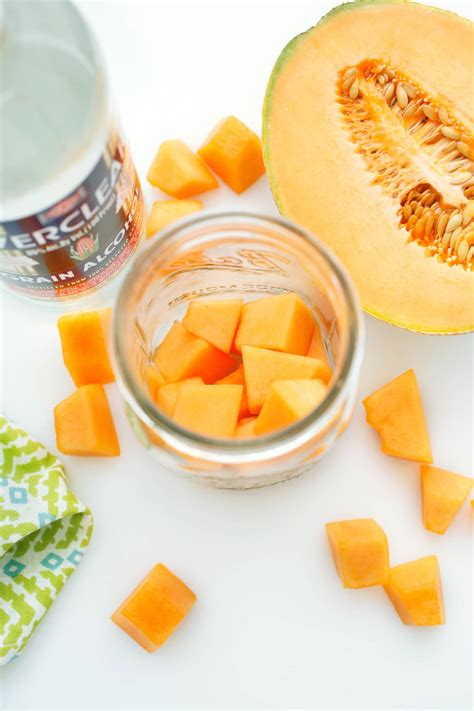 How many protein are in cantaloupe snack cup - calories, carbs, nutrition