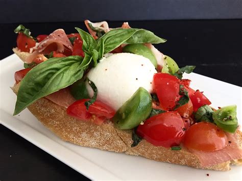 How many protein are in caprese prosciutto - calories, carbs, nutrition