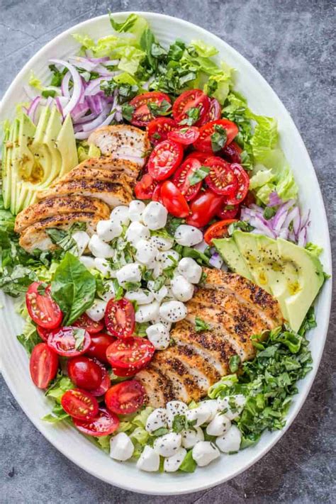 How many protein are in caprese salad with chicken breast - calories, carbs, nutrition