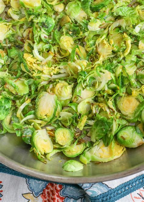 How many protein are in caramelized brussels sprouts & walnuts - calories, carbs, nutrition