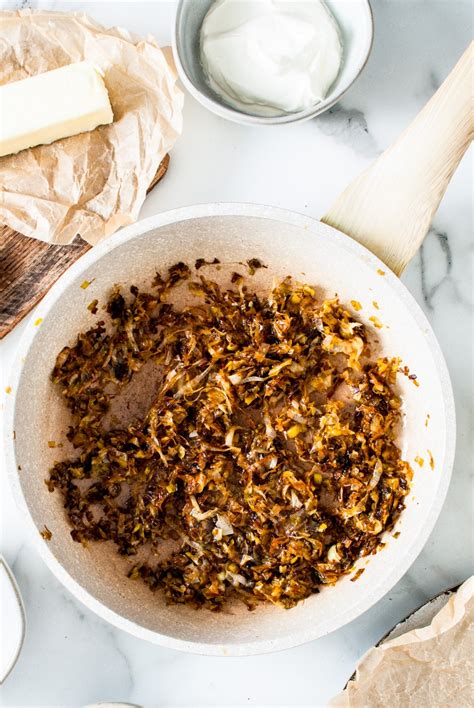 How many protein are in caramelized leeks - calories, carbs, nutrition
