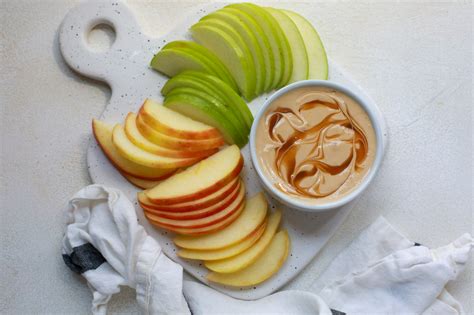 How many protein are in carmel dip - calories, carbs, nutrition